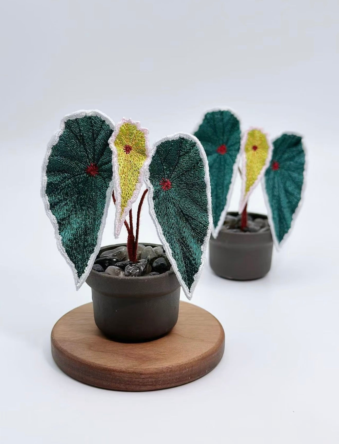 Embroidered Begonia Duo Mini Decor