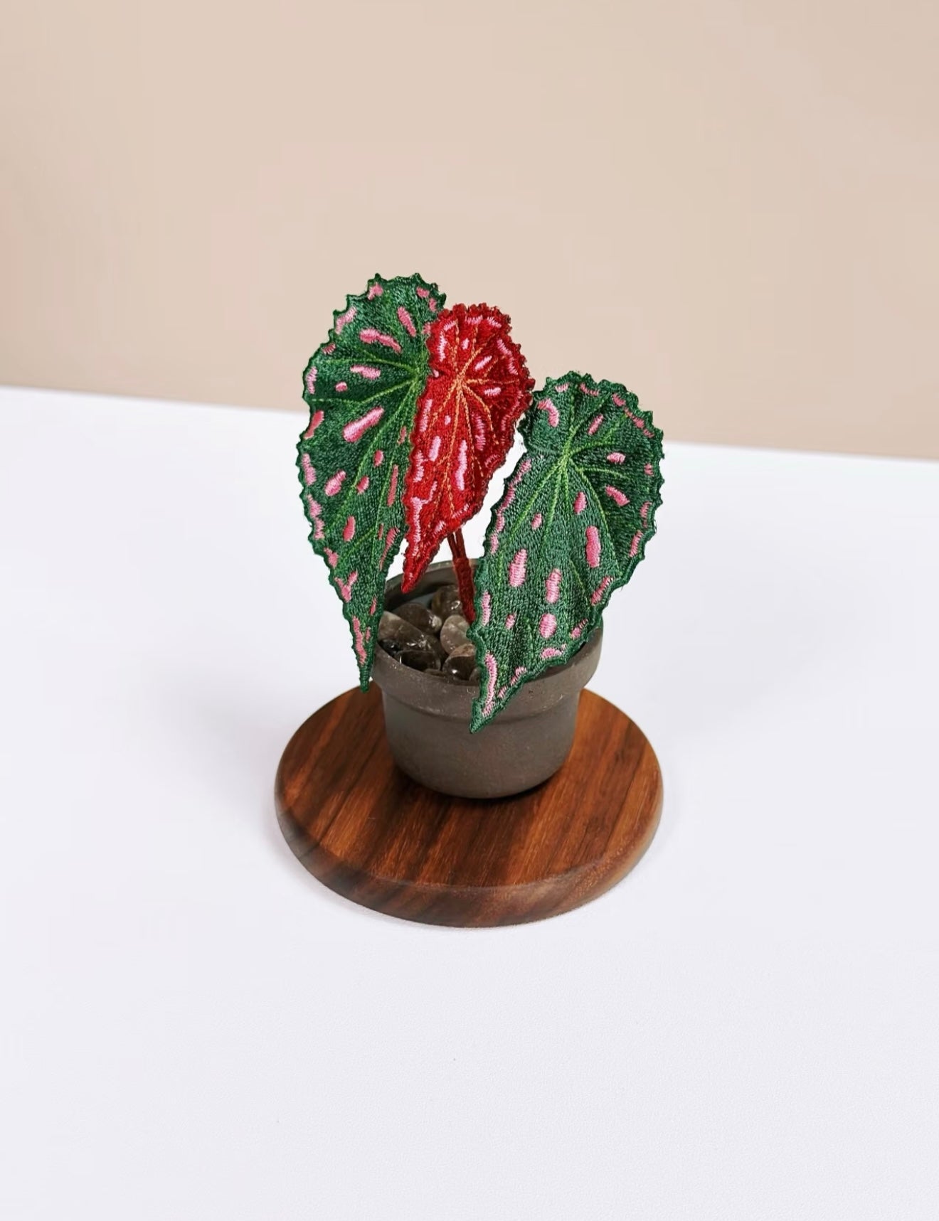 Embroidered Begonia Duo Mini Decor