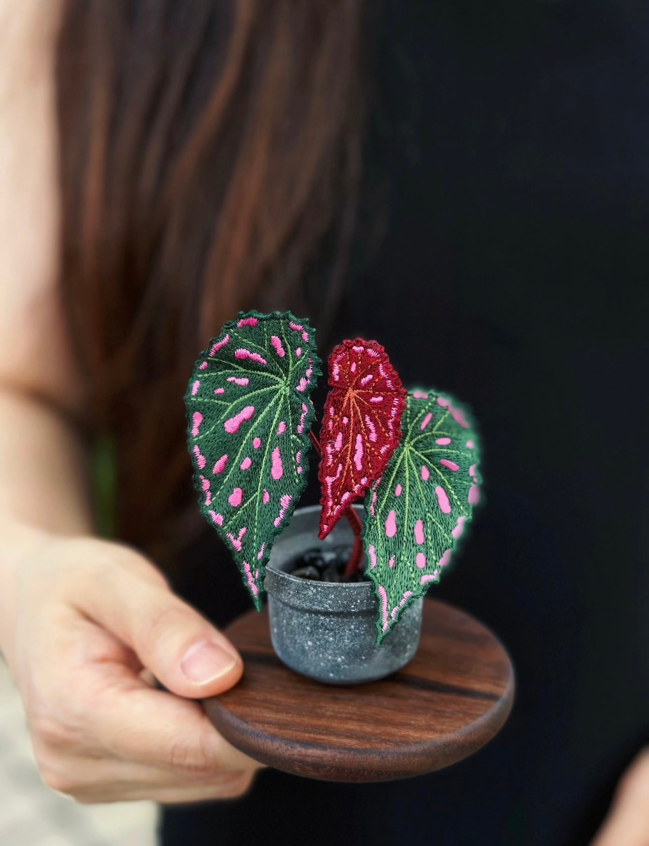 Embroidered Begonia Duo Mini Decor