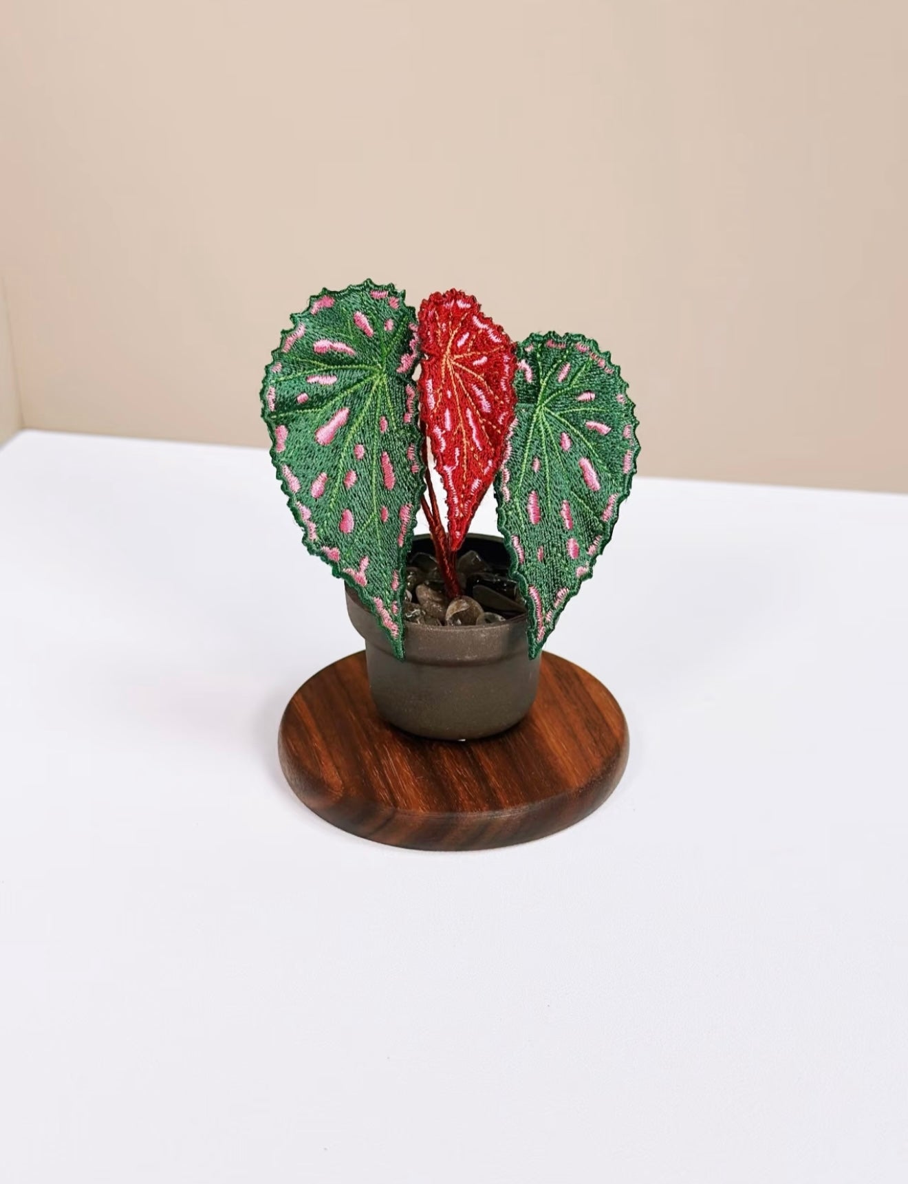 Embroidered Begonia Duo Mini Decor