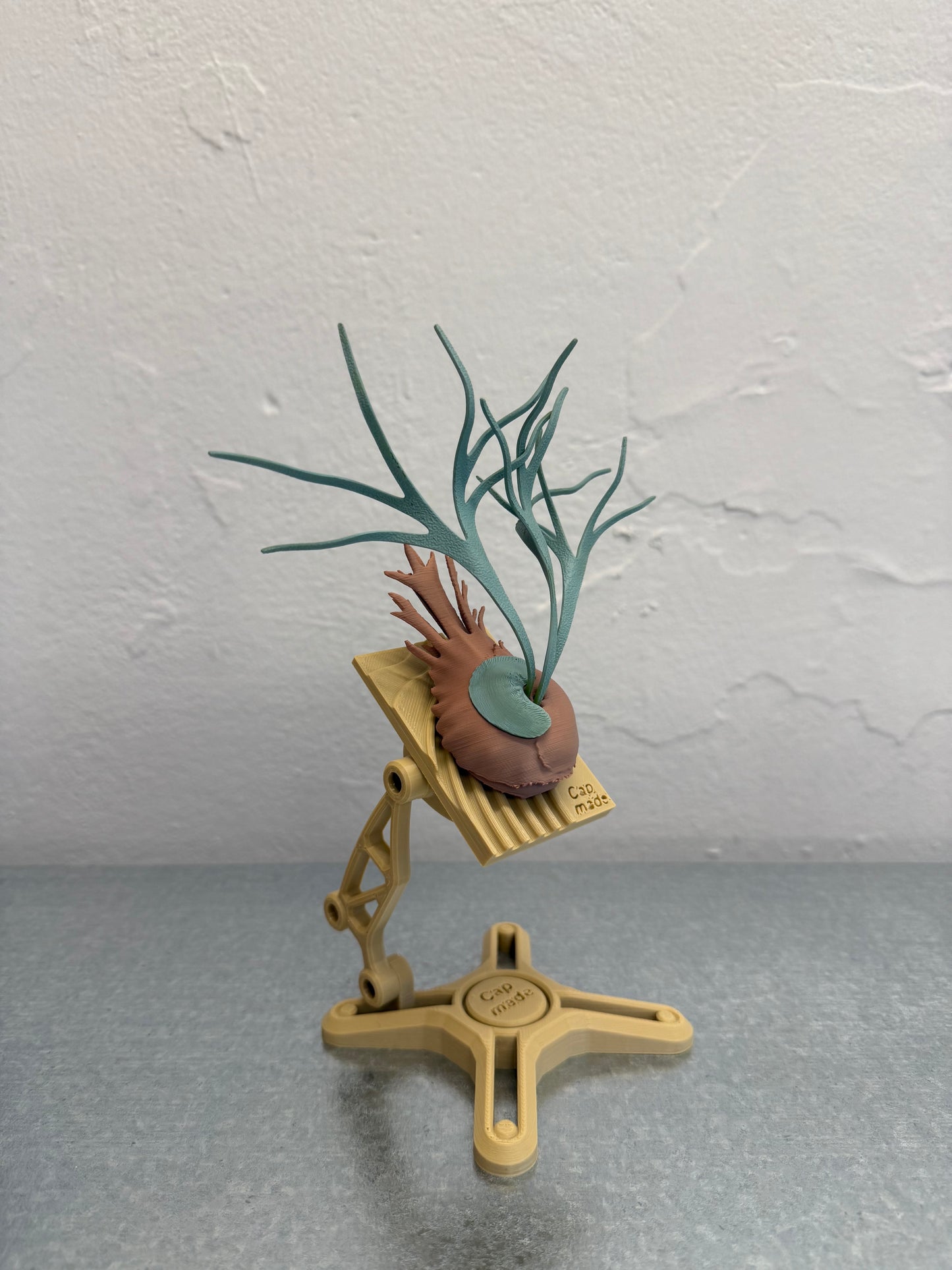 3D-printed display stand GT00
